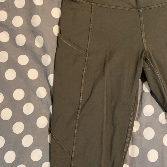 Lululemon Fast and Free tights - Picture 5 of 6